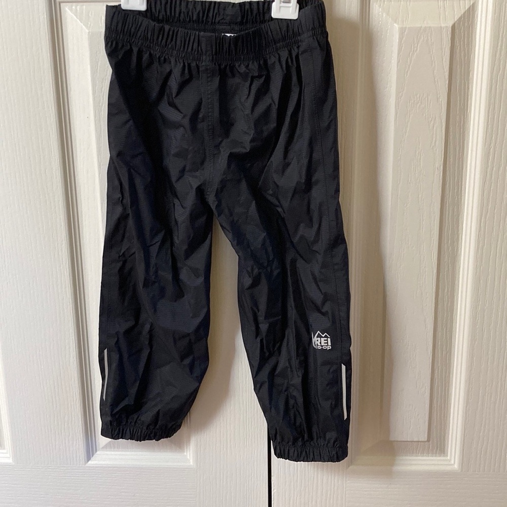 REI 3t rain pants